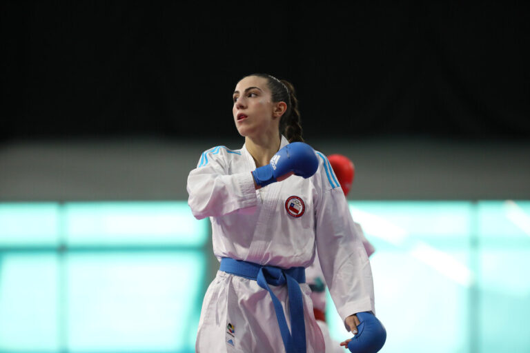 ¡Tre-men-da! Valentina Toro le otorgó el undécimo oro a Chile en Karate