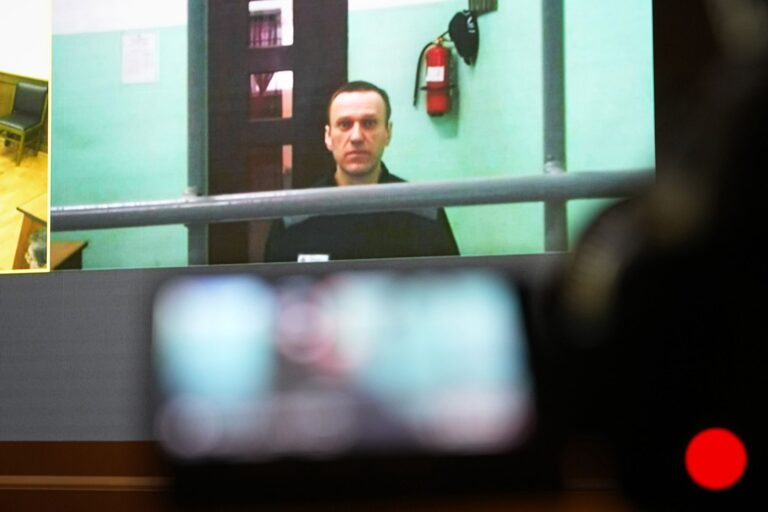 Opositor ruso Alexey Navalny estaría desaparecido de prisión, dice su equipo