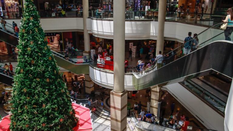 ¿Qué locales comerciales pueden abrir en Navidad?