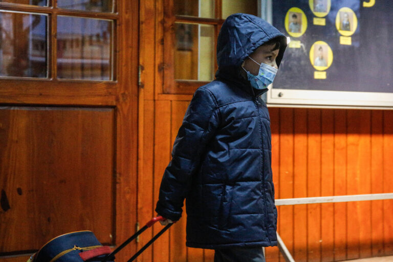 Mineduc confirma que las vacaciones de invierno 2024 se adelantarán tras proyecciones de virus respiratorios