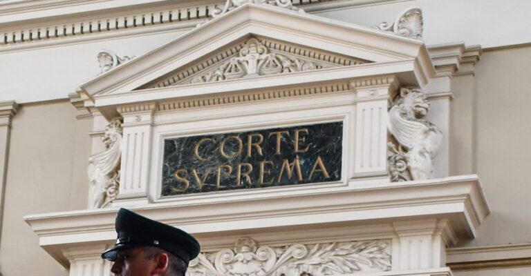 Suprema ordena al fisco a indemnizar con $130 millones a matrimonio detenido y torturado junto a hija de meses en 1973