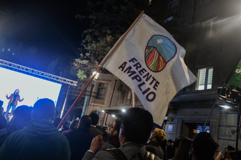 Tras solicitud del Servel para disolver Comunes: ¿Se esfuma la idea del partido único del Frente Amplio?
