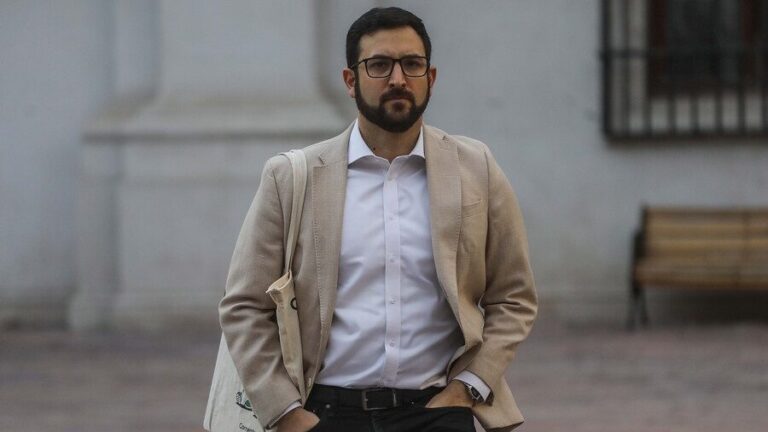 División en oficialismo por la permanencia de Miguel Crispi en el Gobierno