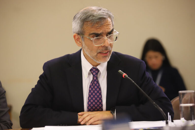 Ministro Cordero por 