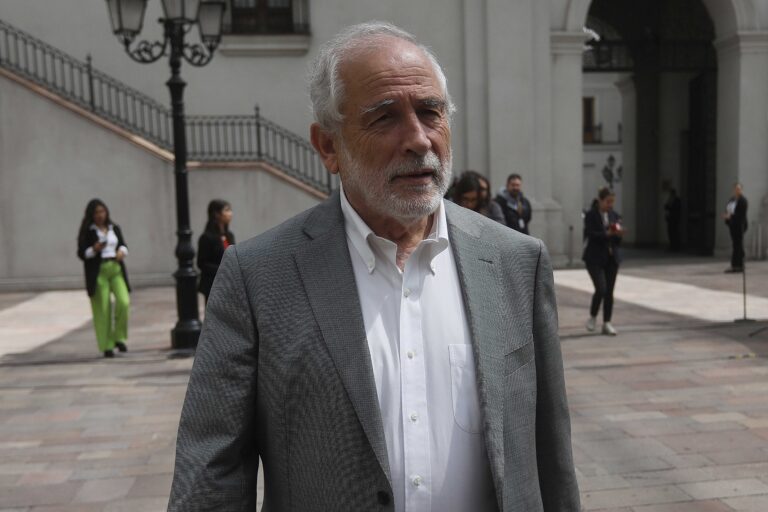 Comisión que analizará acusación constitucional contra el ministro Carlos Montes comenzará a sesionar este jueves