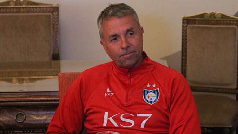 Tras conseguir título con Huachipato: Gustavo Álvarez será el nuevo director técnico de la U