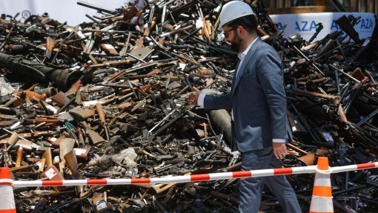 “El mayor número desde 1990”: Gobierno eliminó más de 25 mil armas de fuego en plan para reforzar la seguridad