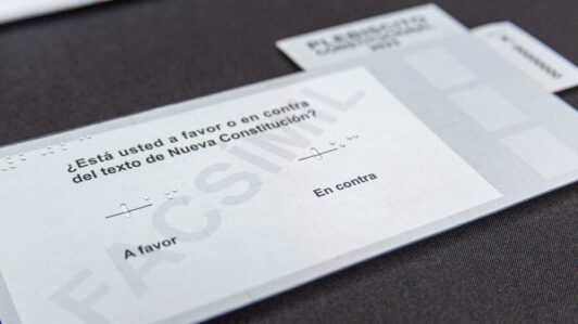 ¿Cómo se dobla el voto? ¿Necesito el carnet para votar?: Guía y recomendaciones para el plebiscito constitucional