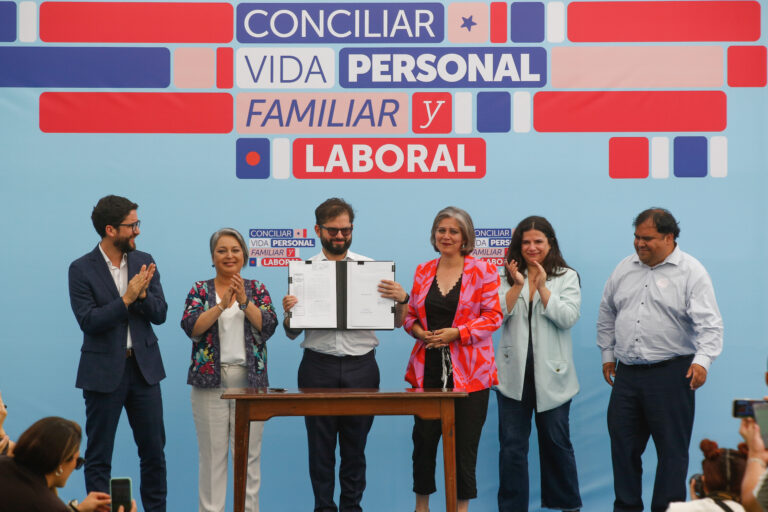 Autoridades promulgaron ley que facilita teletrabajo para cuidadores: ¿En qué consiste?