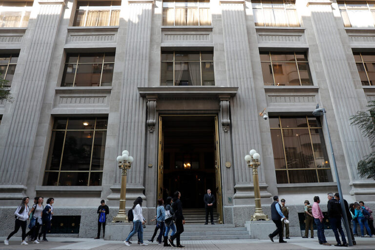 IPoM de diciembre: Banco Central ratifica leve crecimiento y menor inflación para 2024