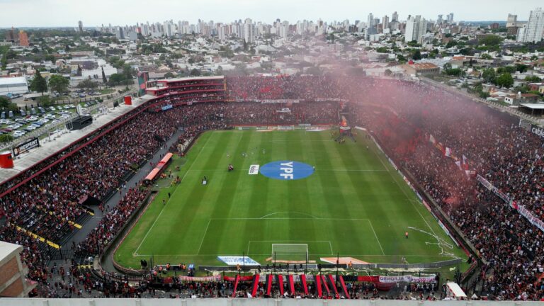 Argentina: Hincha de Colón murió después que el equipo descendiera