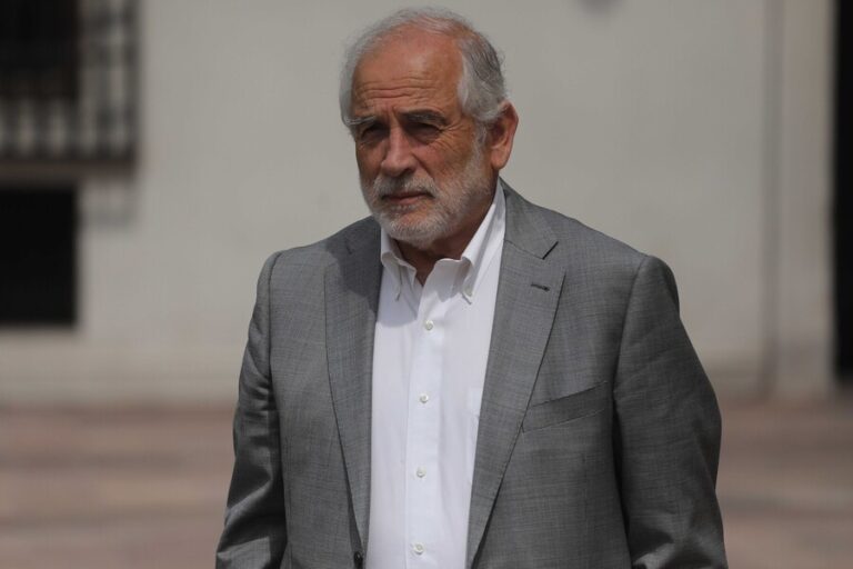 Caso Convenios: Oposición presenta acusación constitucional contra ministro Montes