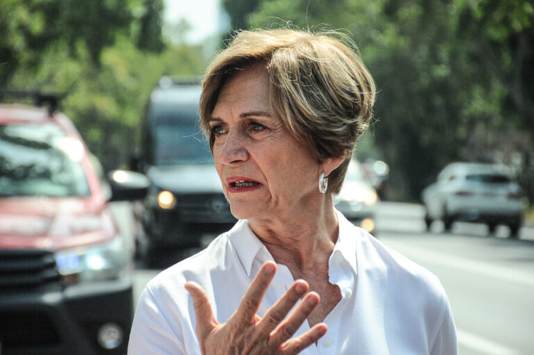 Matthei acusa a ministra Jara de estar “toreando” con la reforma previsional: “Las conversaciones tienen que hacerse con respeto”