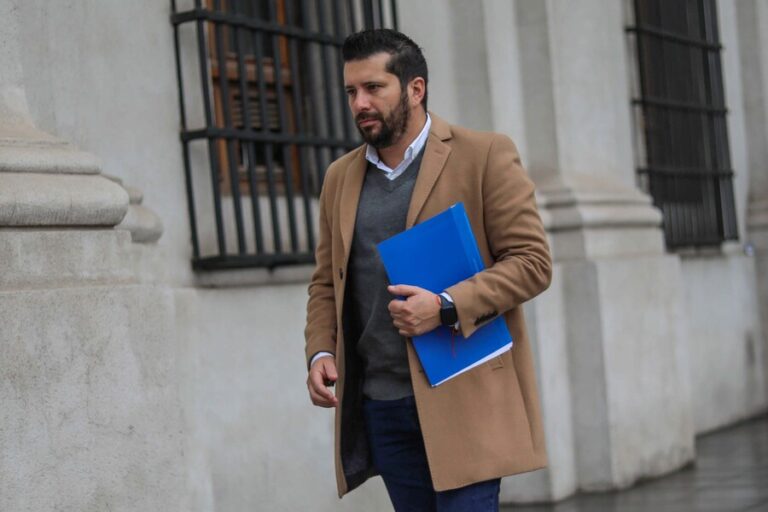 Alcalde de Padre Hurtado dice al pdte. Boric que es 