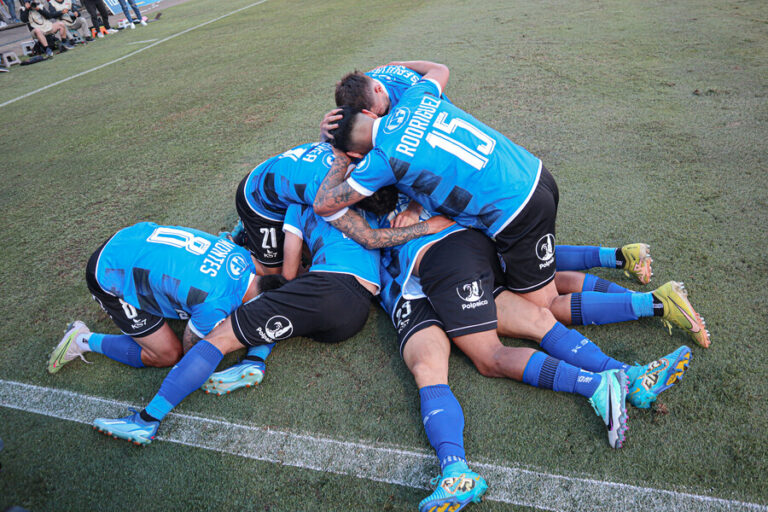 ¡Fiesta siderúrgica! Huachipato es el nuevo campeón del fútbol chileno