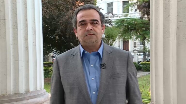 Senador Quintana asegura que estudian mecanismo que pueda poner fin a la fragmentación de partidos y unir al oficialismo