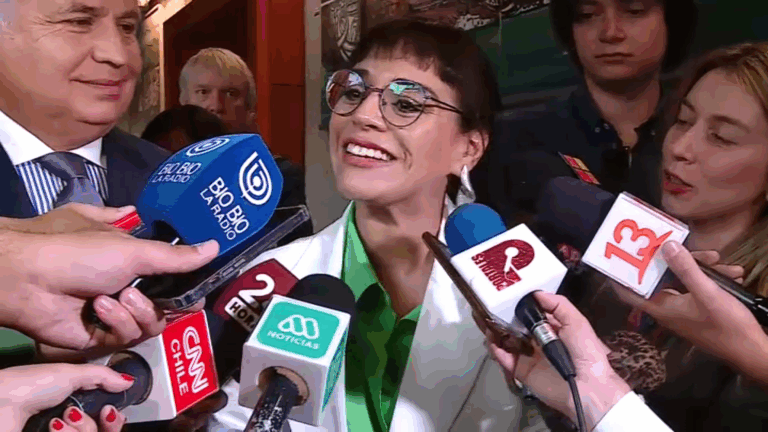Karina Oliva no descarta retomar su carrera política tras dictamen de arresto domiciliario e ironiza: “Yo sé que me extrañan”
