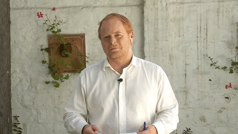 Rojo Edwards aborda su postura frente a eventual candidatura de Kast: 