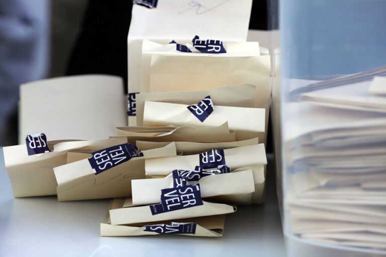 Cómo es la papeleta de votación del plebiscito constitucional y cómo se dobla