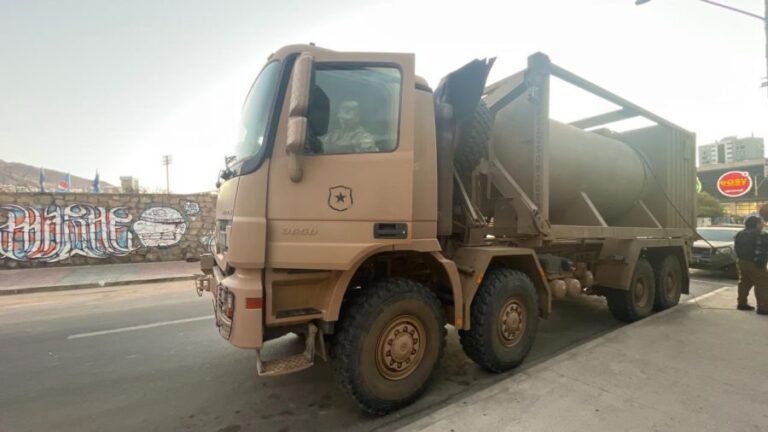Antofagasta: FACh trasladará 34 mil litros de agua para enfrentar el corte de suministro