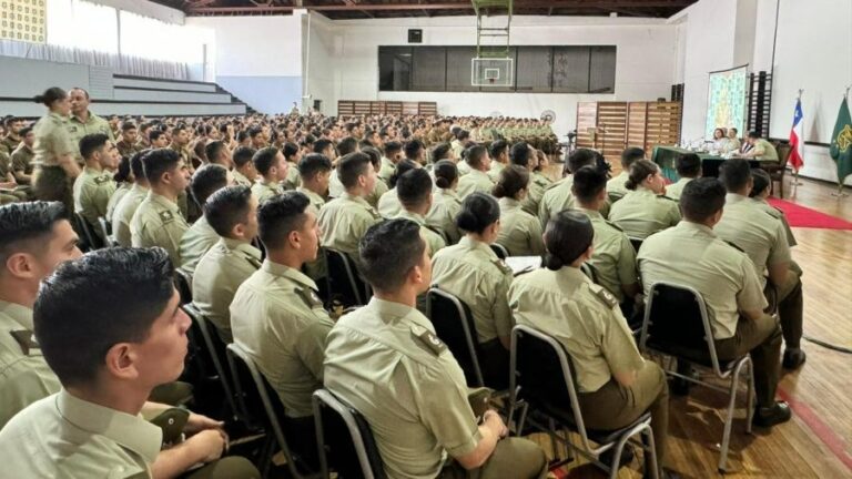 Plebiscito: 5 mil carabineros participaron de capacitación junto a Servel para toma de constancias excusatorias
