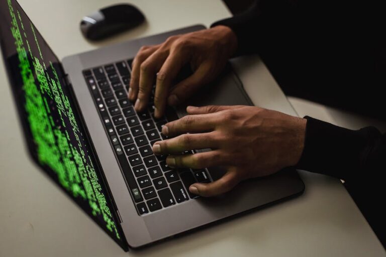 Cae el líder de uno de los grupos hackers más activos del mundo: Los objetivos de la organización incluyen países como Chile