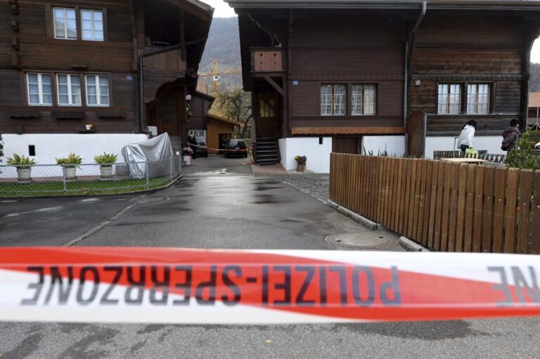 Suiza: Hombre armado mata a dos personas y hiere a una tercera en la ciudad de Sion