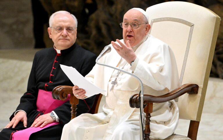Papa Francisco define al placer sexual como “un don de Dios” que es amenazado por la pornografía