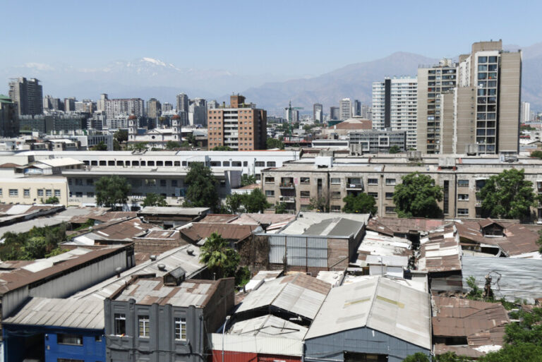 Sensación térmica de hasta 40°C: ¿Cómo enfrentar la ola de calor que azota este fin de semana a la zona central del país?