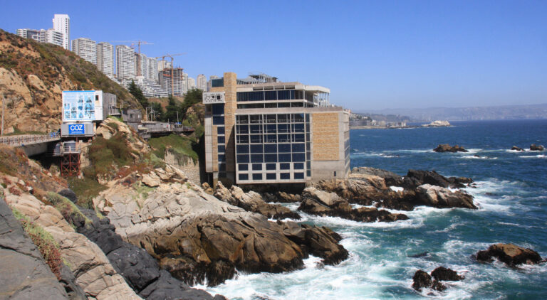 Ordenan demolición de Hotel Punta Piqueros en Concón