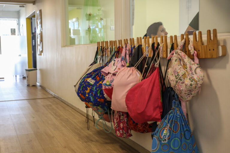 Funcionarios de la Junji levantan paro nacional tras alcanzar acuerdo con la directiva