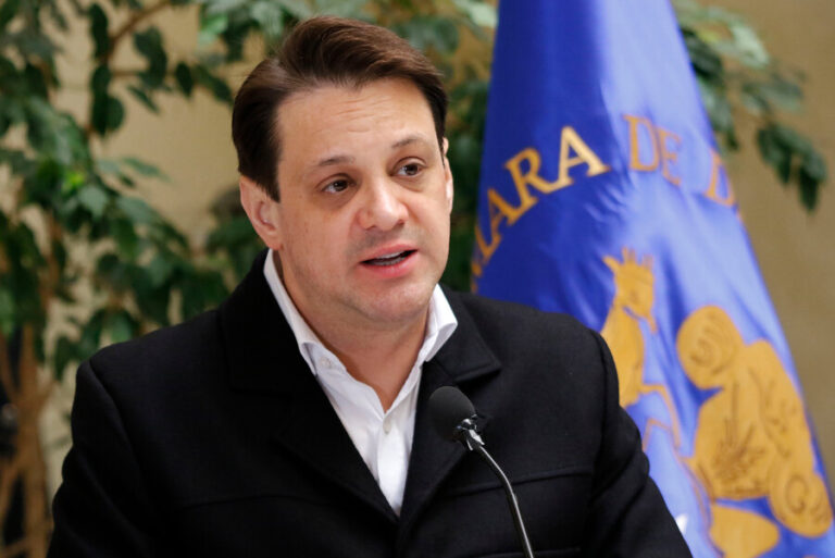 Diputado Gaspar Rivas niega acuerdo entre PDG y Gobierno para apoyar fórmula 3 y 3 de la reforma previsional