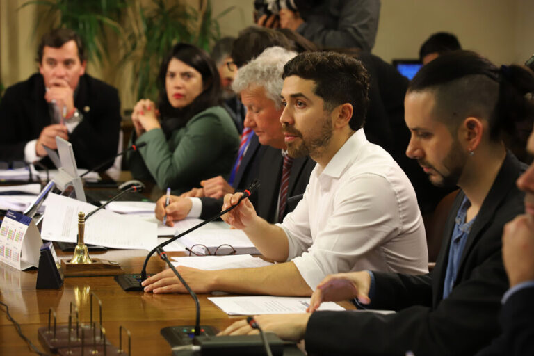 Reforma de pensiones: Reunión de Santana en casa de Pablo Zalaquett tensiona discusión en Comisión de Trabajo