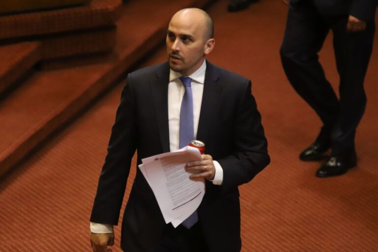 RN presenta oficio a Contraloría para fiscalizar recursos utilizados para pensiones de gracia