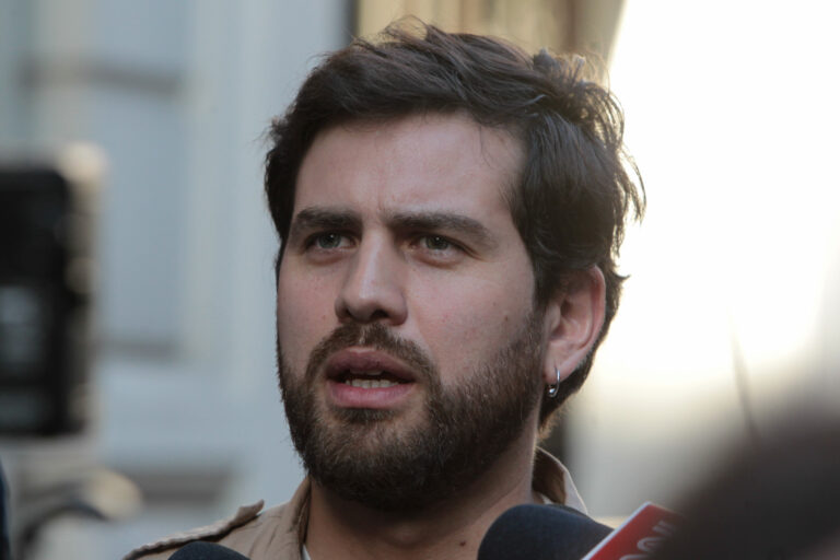 Ibáñez tras dichos de Jadue sobre el FA: 