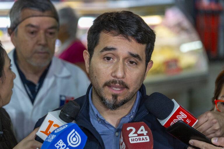 Autoridades alertan brote de salmonella por consumo de queso de cabra en comercio informal