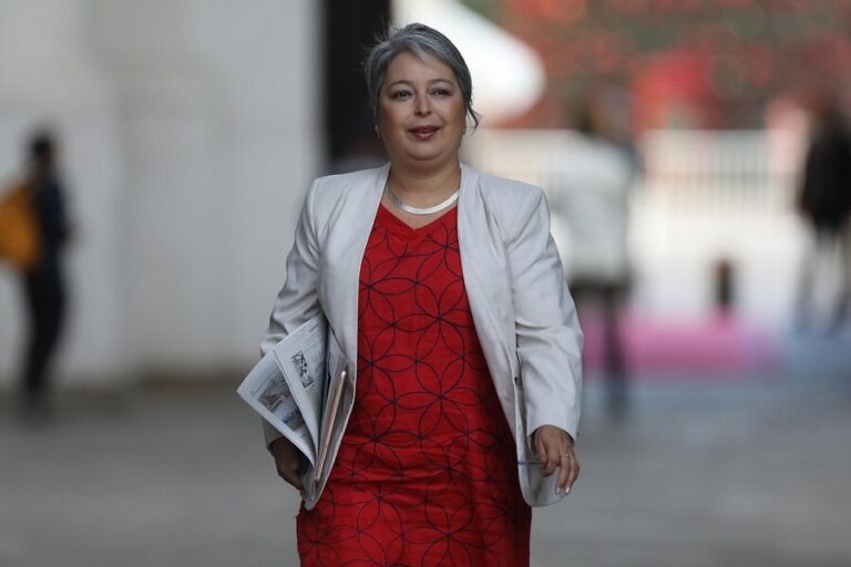 Ministra Jara por reunión en casa de Zalaquett: 