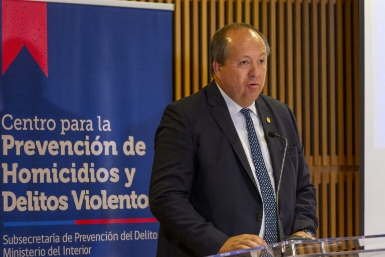 Fiscal Valencia tras apelación para revertir cautelares de Cathy Barriga: 