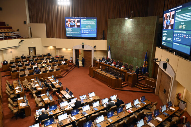 Este lunes se vota la nueva presidencia de la Cámara de Diputados: ¿Quiénes buscan liderar la Corporación?