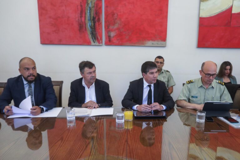 Gobierno anuncia medidas de seguridad tras reunión con agrupaciones agrícolas