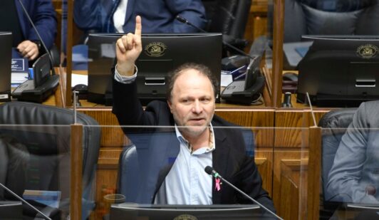 De Urresti insta a un acuerdo desde la DC al PC para “derrotar a la derecha” en las elecciones de octubre