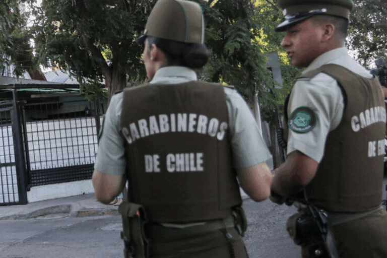 Pudahuel: Detienen a cuatro personas por desórdenes durante conmemoración de muerte de reconocido barrista colocolino