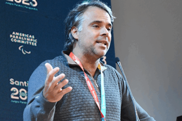 Fernando González se defiende ante millonaria demanda de productora que gestionó su gira de despedida