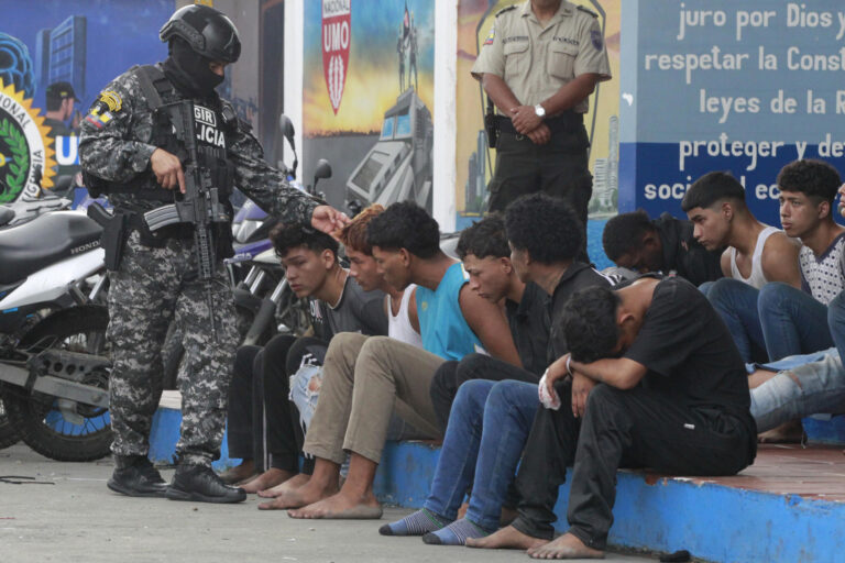 Ecuador: Fuerzas de seguridad han detenido a más de 320 integrantes de grupos armados y bandas criminales