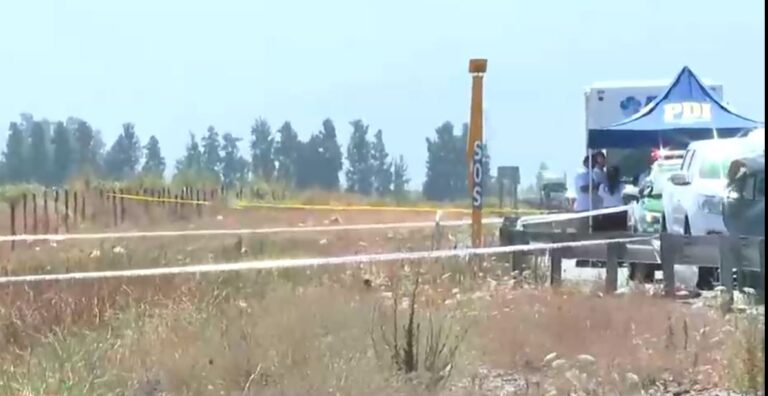 Encuentran dos cuerpos con impactos de bala a un costado de Autopista Acceso Sur