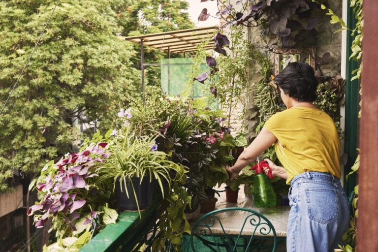 Nuevo estudio de IKEA reveló llamativos aspectos sobre los chilenos: 4 de cada 10 canta o baila cuando no hay nadie cerca