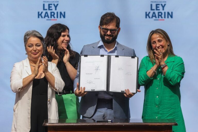 Pdte. Boric promulga Ley Karin: Exige prevención y medidas por parte de empleadores ante acoso laboral