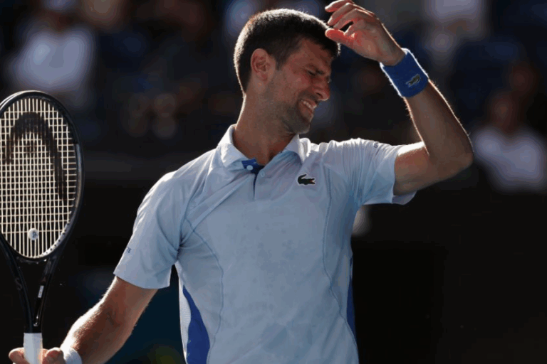 Novak Djokovic sufre sorprendente derrota ante Jannik Sinner en semis del Abierto de Australia