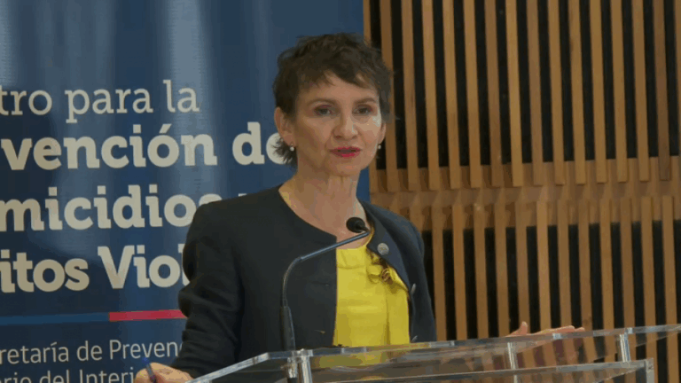 Tras polémica por acusaciones de fiscal: Ministra Tohá reconoce necesidad de 