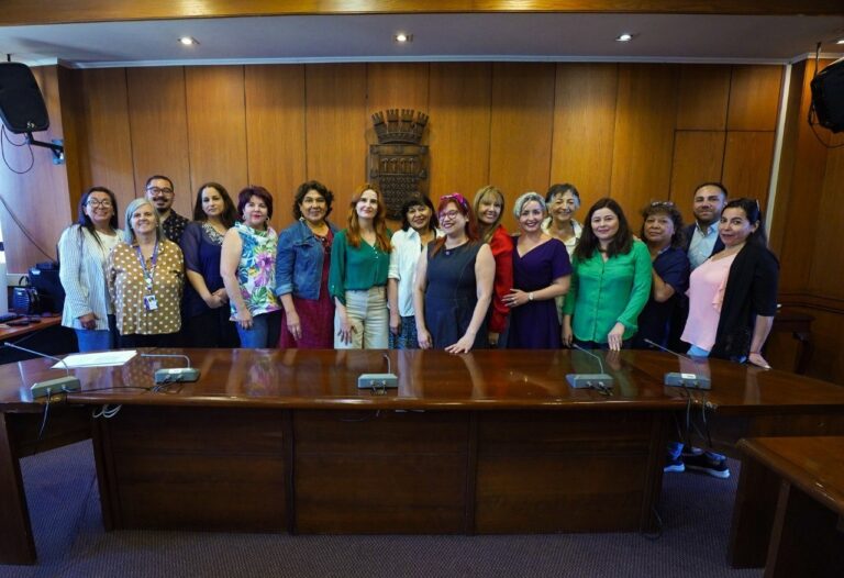 Ñuñoa renueva contrato a 150 profesores que habían sido desvinculados: 